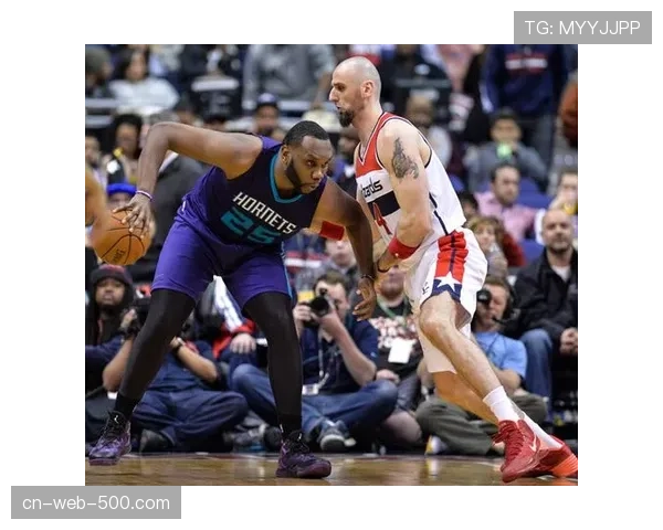 雪崩防守转换衔接不稳定 中区防守过快放弃问题凸显