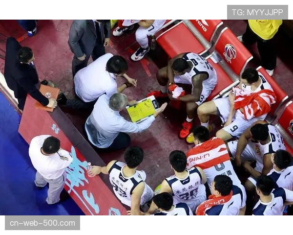 山东防守端面对挡拆战术应对失当 内线换防外线补位节奏脱节 山东防守端面对挡拆战术应对失当 内线换防外线补位节奏脱节